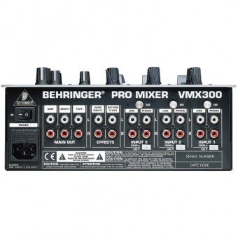 DJ-пульт BEHRINGER VMX 300